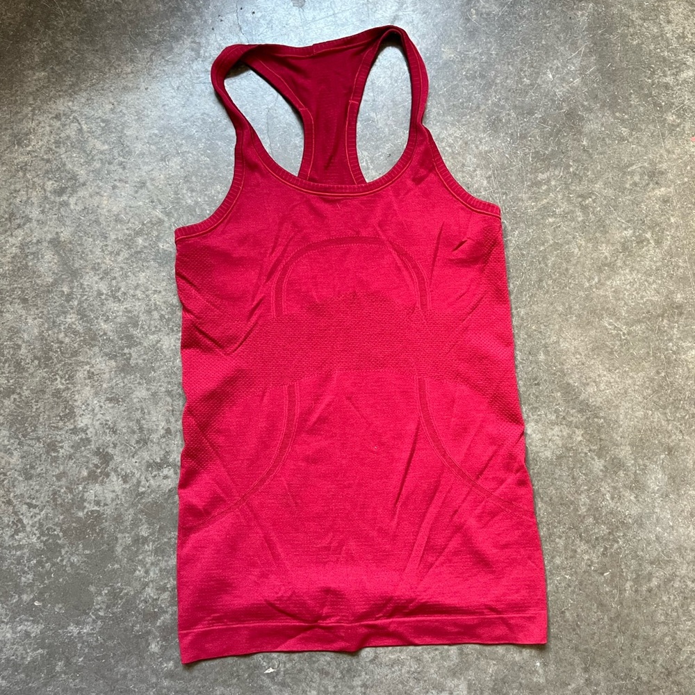 Lululemon red razor back tank❤️